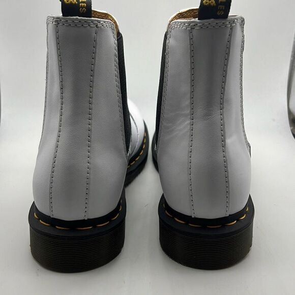 Dr. Martens Women's 2976 Chelsea Boot Leather Boots- NWB- Women Size 9 | Eur 41 - Picture 3 of 10